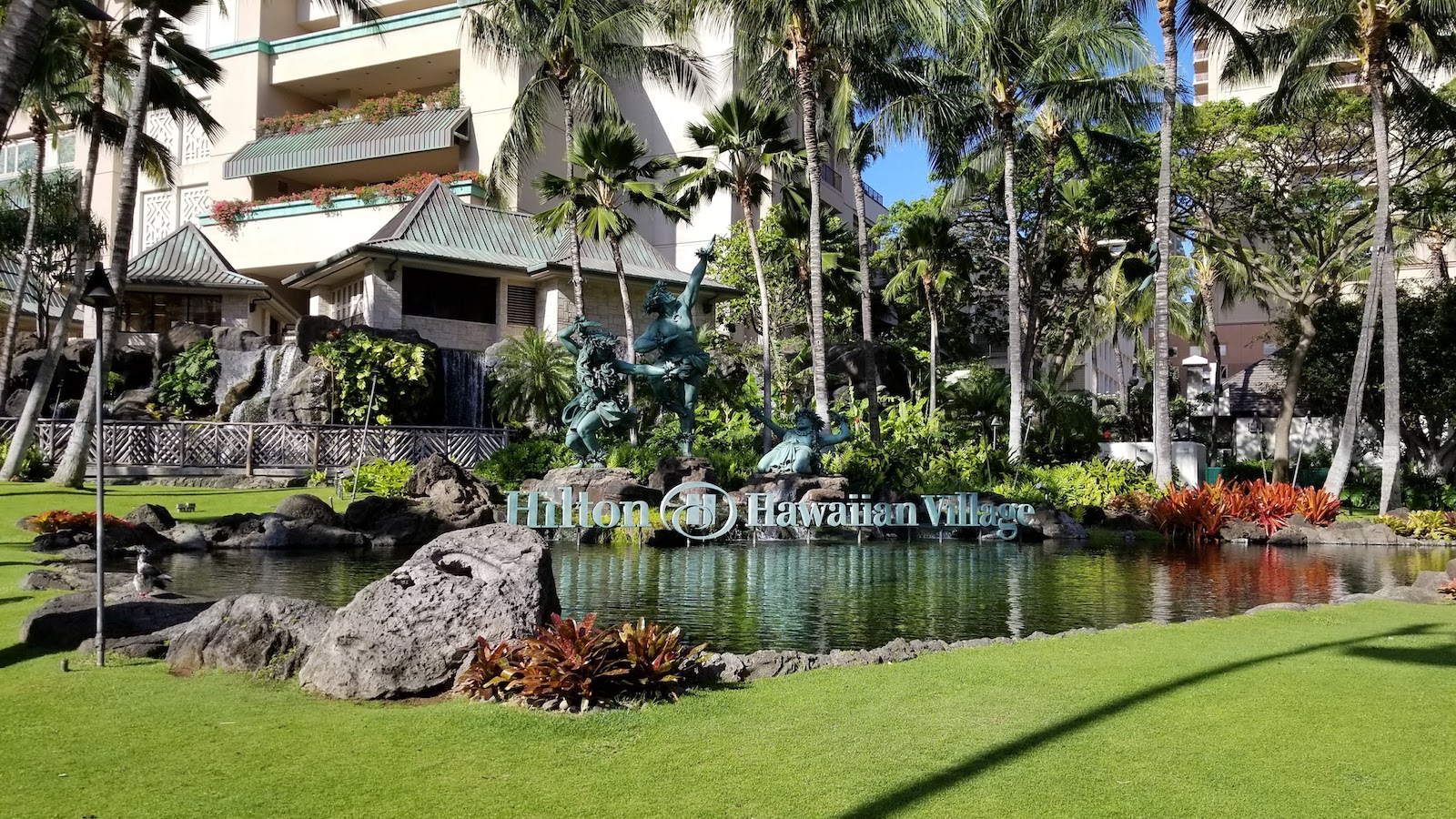 Hilton Hawaiian Village Waikiki Beach Resort - Our beachfront main