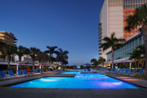 Marriott Crystal Shores Pool